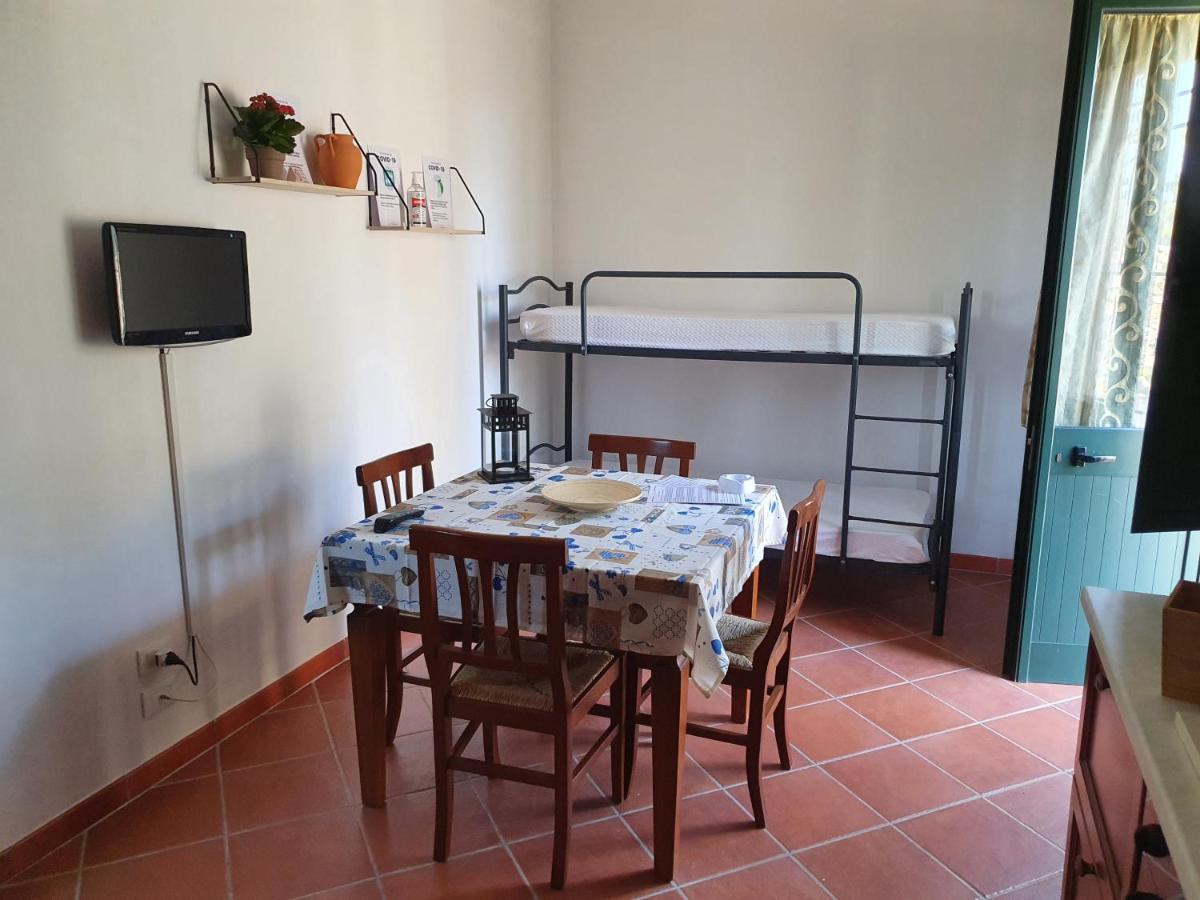 Nicuzza Acomodação com café da manhã Martano Exterior foto